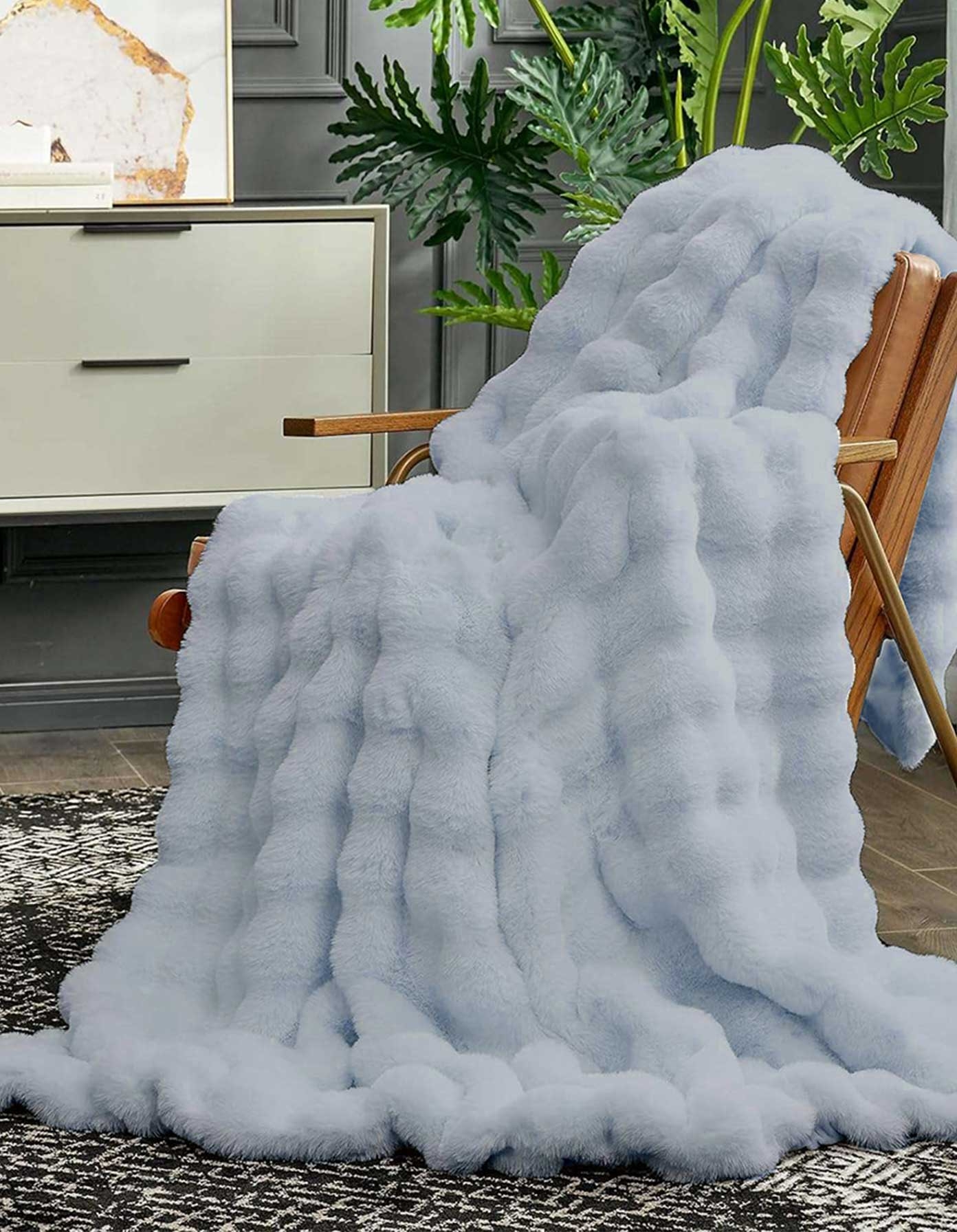 Fur body throw - 2
