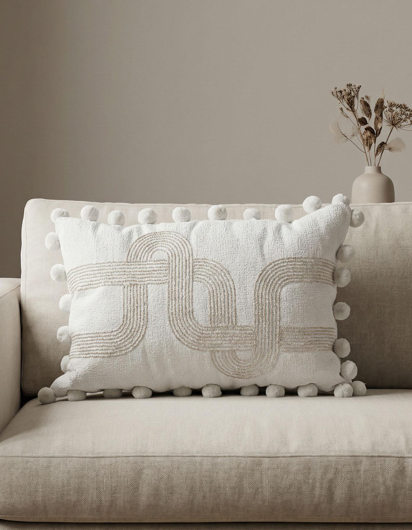 كوشن كتان مطرّز