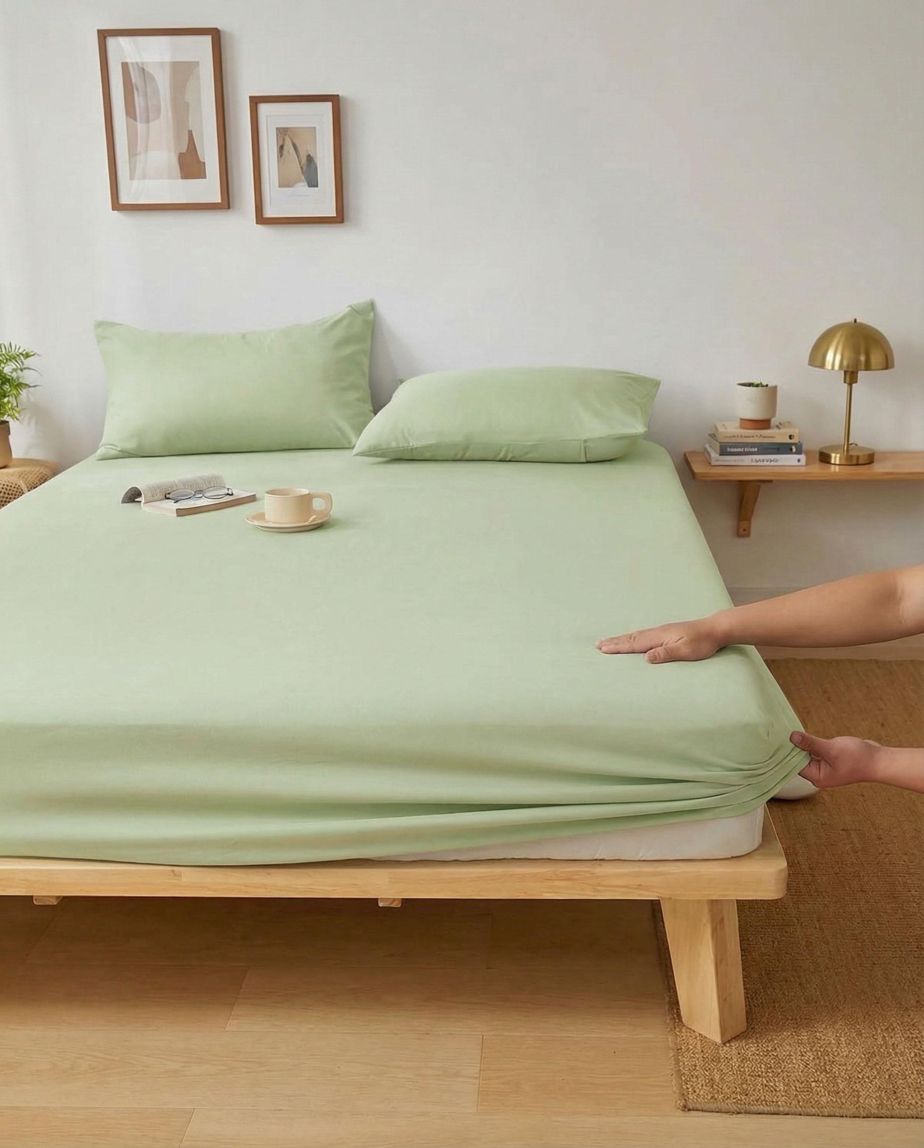 طقم ملاية سادة مثبتة