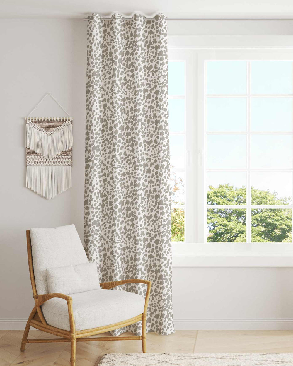 Printed Curtain 433 — Decorative Ready-Made Window Curtain